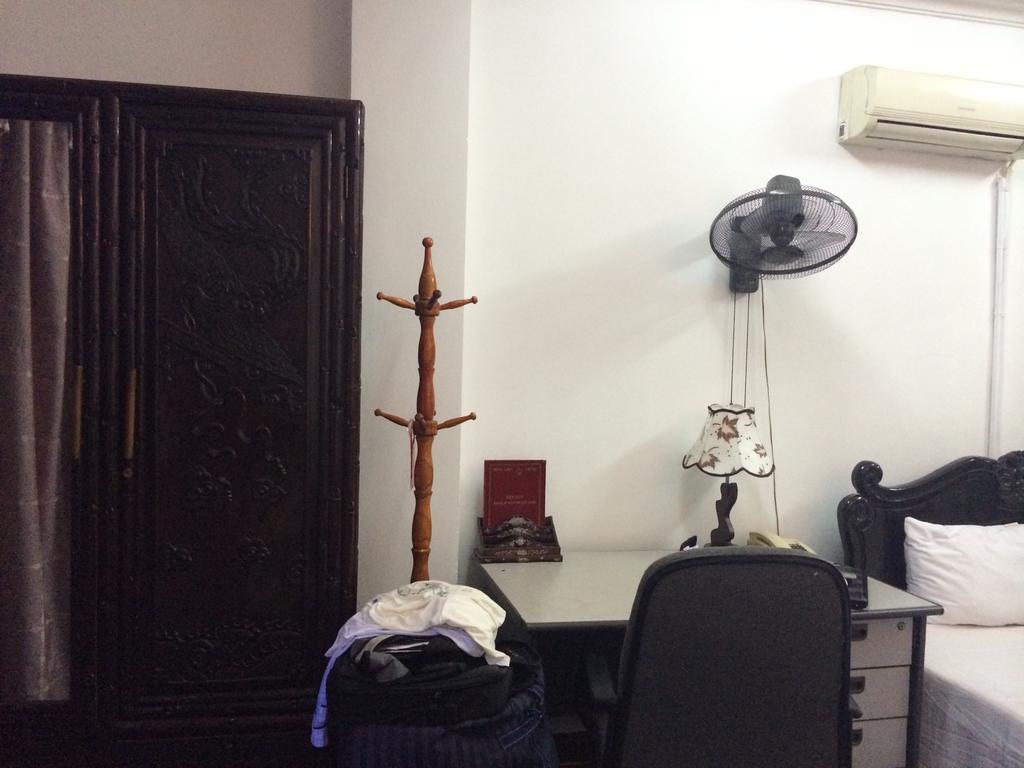Ngoc Linh Hotel Hanoi Exterior photo