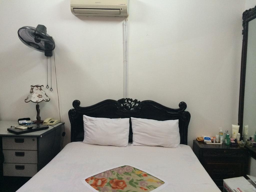 Ngoc Linh Hotel Hanoi Exterior photo